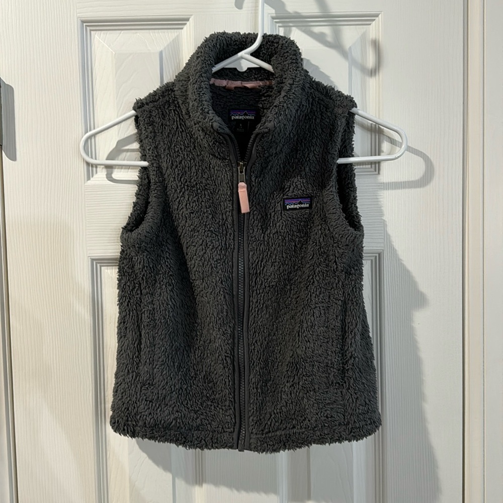 Patagonia vest - girls size small 7-8